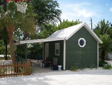 Florida House Plans on Tiny Guest Cottage Is In Naples Florida Simple And Beautiful