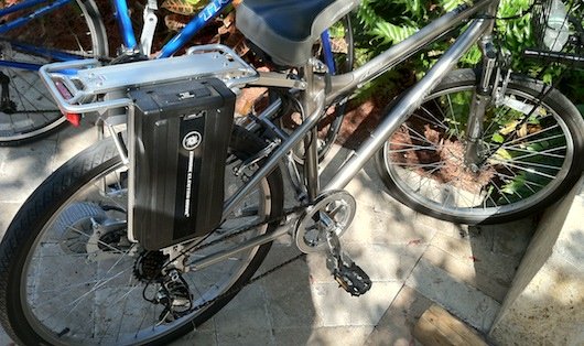 Electric Bicycle with Battery Pack