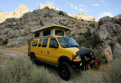 class B RV with pop up roof