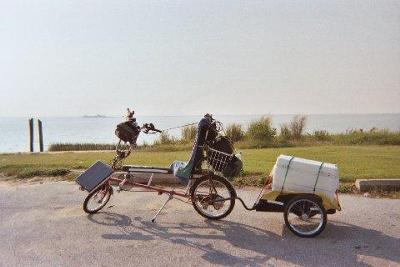 FIRST SOLAR BIKE/TRAILER